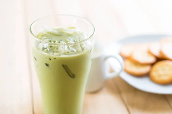 Iced matcha latte — Stock Photo, Image