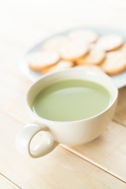 hot matcha latte 
