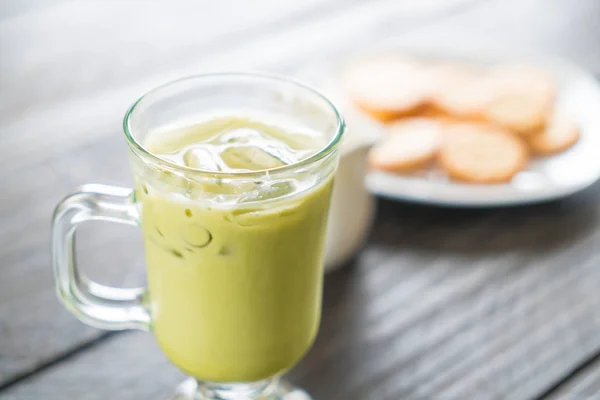 Iced matcha latte — Stock Photo, Image