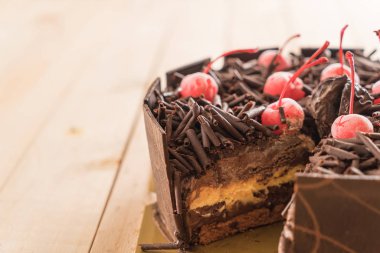 Çikolatalı dondurma kek 