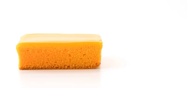 白色背景的橙子蛋糕 — 图库照片