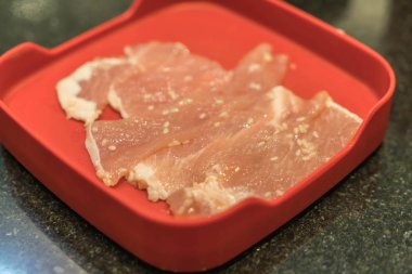  Taze domuz eti dilim