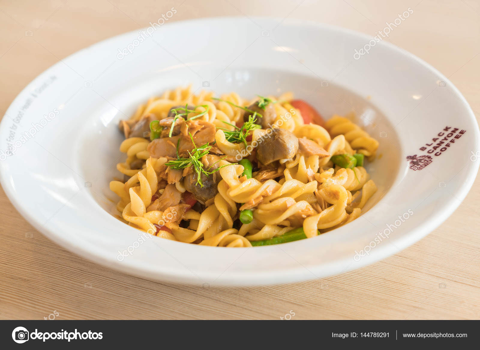 Zeytinli Baharatlı Spaghettı Tarifi Zeytinli Baharatlı Spaghettı Tarifi
