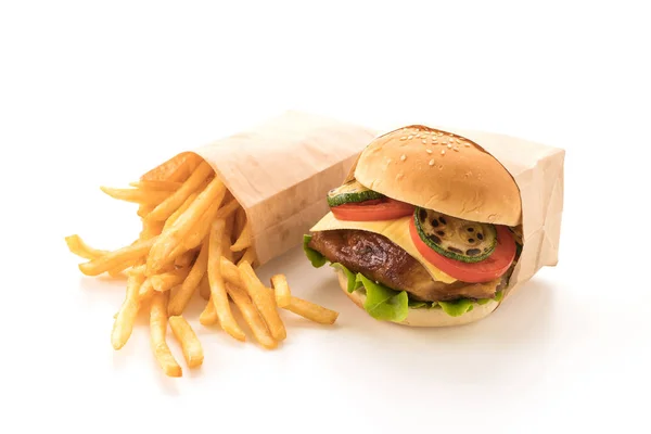 Grill hamburger z kurczaka z frytkami — Zdjęcie stockowe