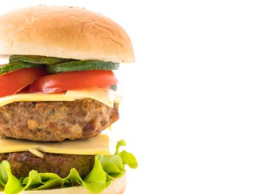 Beyaz arka planda hamburger - Amerikan yemeği
