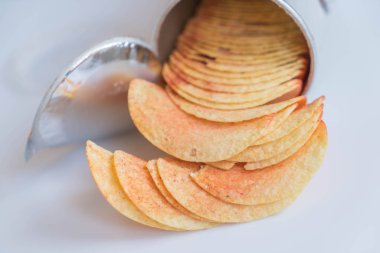 Tabakta patates cipsi