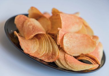 Tabakta patates cipsi