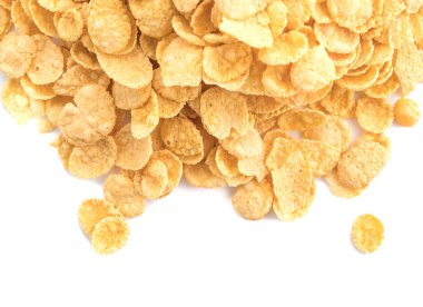 Beyaz arkaplanda mısır gevrekleri