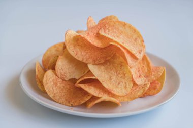 Tabakta patates cipsi