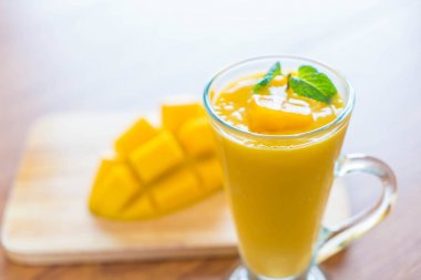 Taze mango püresi 