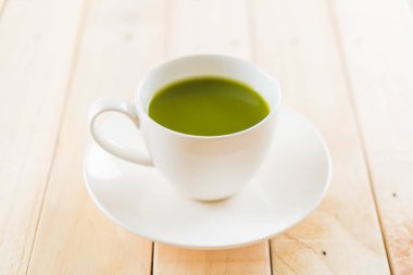 Tahta zemin üzerinde sıcak kibrit - Klasik film filtresi ile yumuşak odak