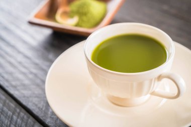 Tahta zemin üzerinde sıcak kibrit - Klasik film filtresi ile yumuşak odak