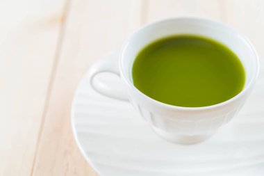 Tahta zemin üzerinde sıcak kibrit - Klasik film filtresi ile yumuşak odak