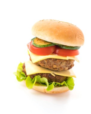 Beyaz arka planda hamburger - Amerikan yemeği