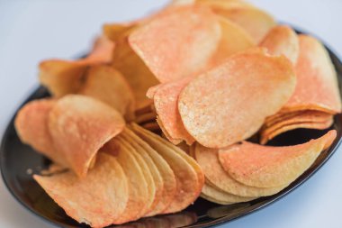 Tabakta patates cipsi