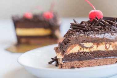 Çikolatalı dondurma kek 