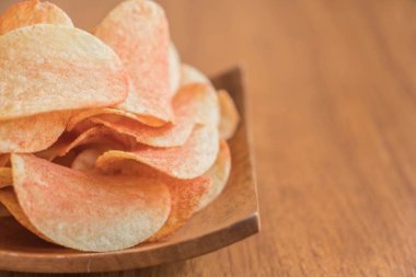 Tabakta patates cipsi