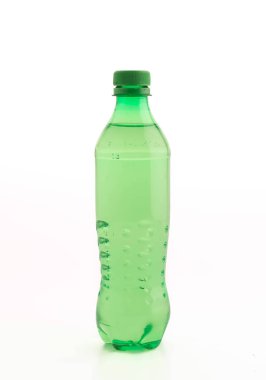 Bir şişe meşrubat.