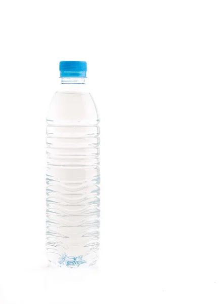 Wasserflasche auf weißem Hintergrund — Stockfoto