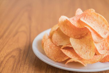 Tabakta patates cipsi