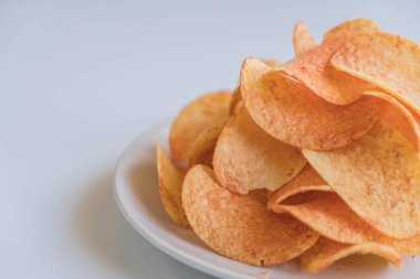 Tabakta patates cipsi
