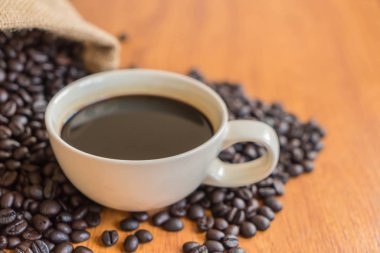 siyah kahve fincanı