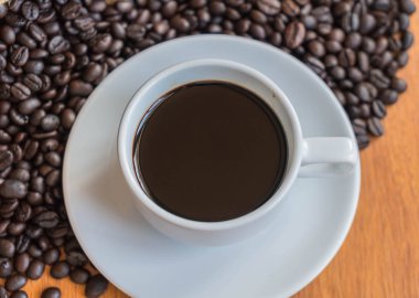 siyah kahve fincanı