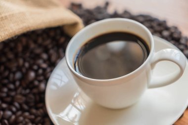 siyah kahve fincanı