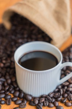 siyah kahve fincanı