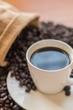 siyah kahve fincanı