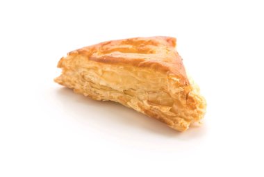 Ton balıklı pasta beyaz arka plan üzerinde