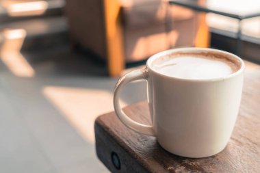 Kafede kahve fincanı