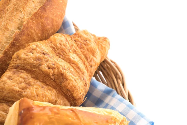 Brot auf weißem Hintergrund mischen — Stockfoto