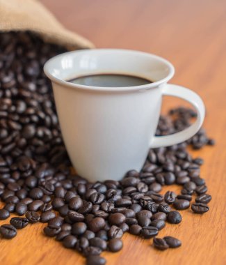 siyah kahve fincanı