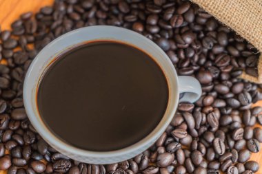 siyah kahve fincanı