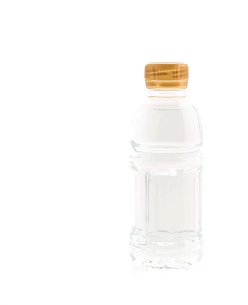 Botol air pada latar belakang putih — Stok Foto