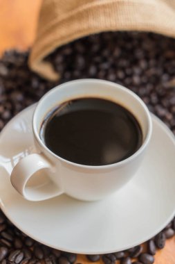 siyah kahve fincanı