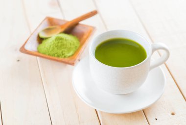 Tahta zemin üzerinde sıcak kibrit - Klasik film filtresi ile yumuşak odak