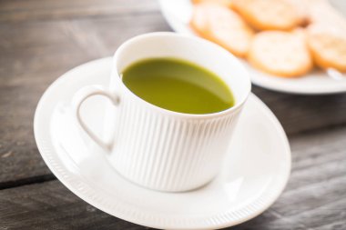 Tahta zemin üzerinde sıcak kibrit - Klasik film filtresi ile yumuşak odak