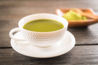 Tahta zemin üzerinde sıcak kibrit - Klasik film filtresi ile yumuşak odak