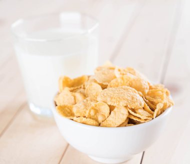 süt ve Mısır gevreği