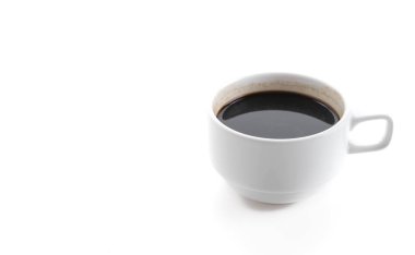 Beyaz arka planda siyah kahve
