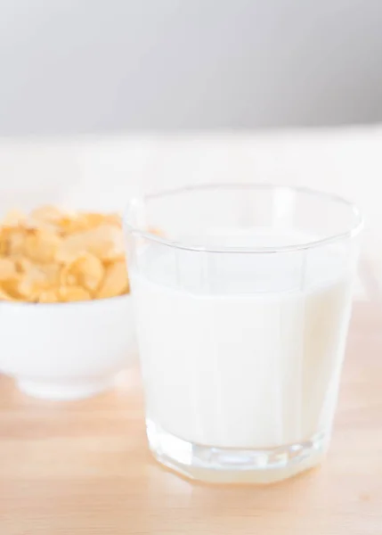 Melk en granen — Stockfoto