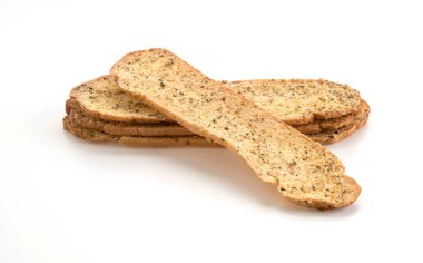 Sarımsak ve bitkisel ekmek dilimleri.