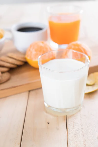 Mesa de desayuno conjunto —  Fotos de Stock