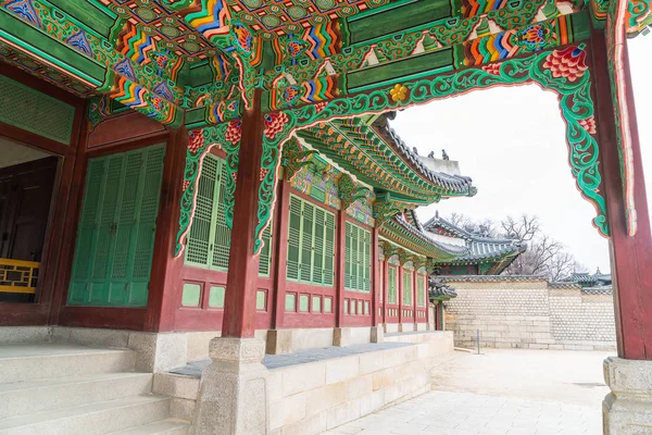 Changdeokgung Palast schöne traditionelle Architektur — Stockfoto