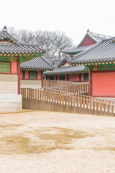 Changdeokgung Palace bela arquitetura tradicional — Fotografia de Stock