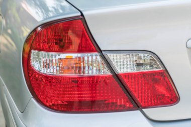 Araba başına ışık