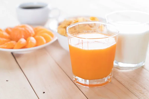 Mesa de desayuno conjunto —  Fotos de Stock