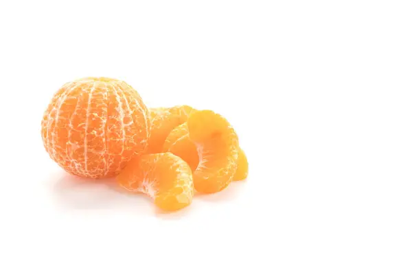 Frisk orange på hvid baggrund - Stock-foto